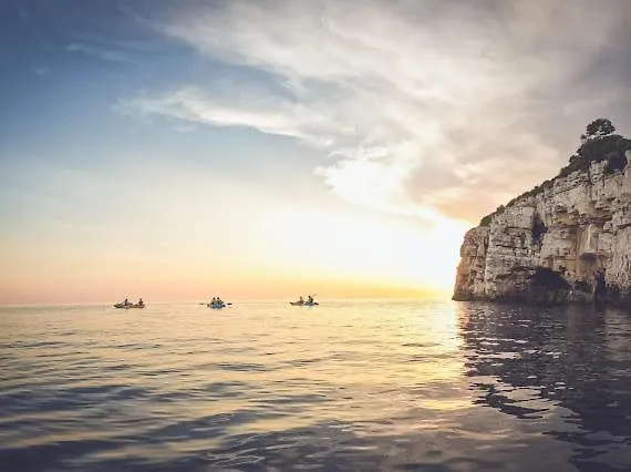 Divina V 150 Meters From The Πούλα