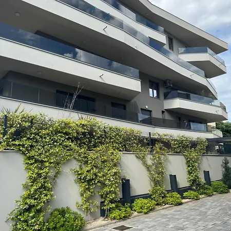 Divina V 150 Meters From The Appartement