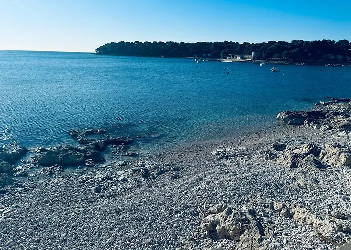 Divina V 150 Meters From The Pula